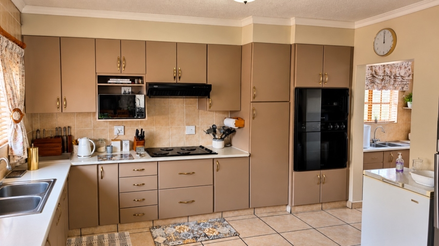 3 Bedroom Property for Sale in Doringkruin North West
